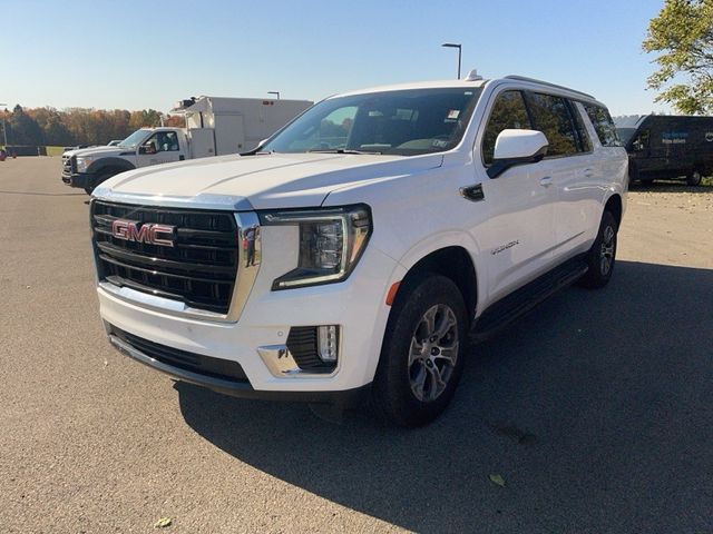 2022 GMC Yukon XL SLE