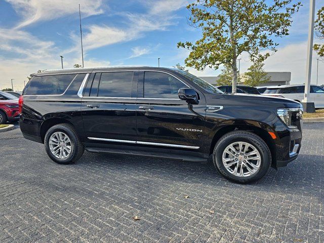 2022 GMC Yukon XL SLT