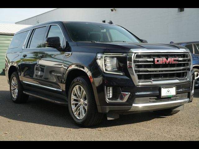 2022 GMC Yukon XL SLT