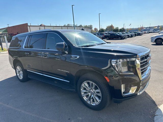 2022 GMC Yukon XL SLT