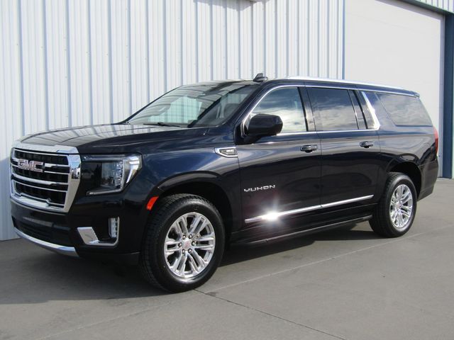 2022 GMC Yukon XL SLT