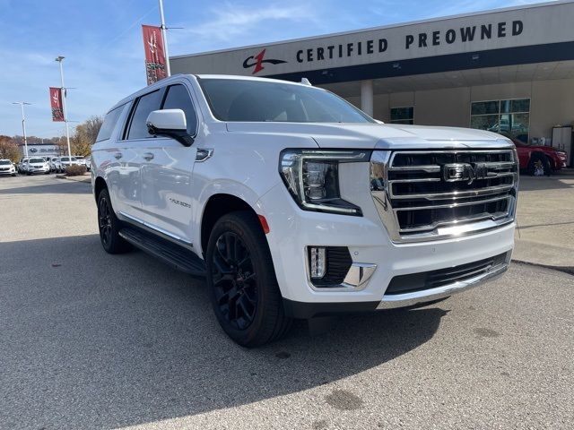 2022 GMC Yukon XL SLT