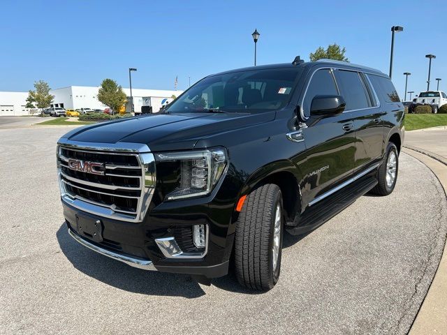 2022 GMC Yukon XL SLT