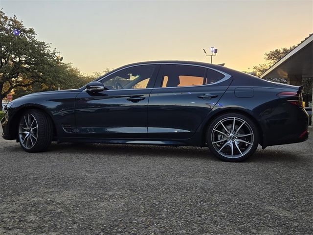 2022 Genesis G70 2.0T