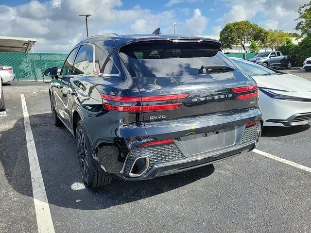 2022 Genesis GV70 2.5T