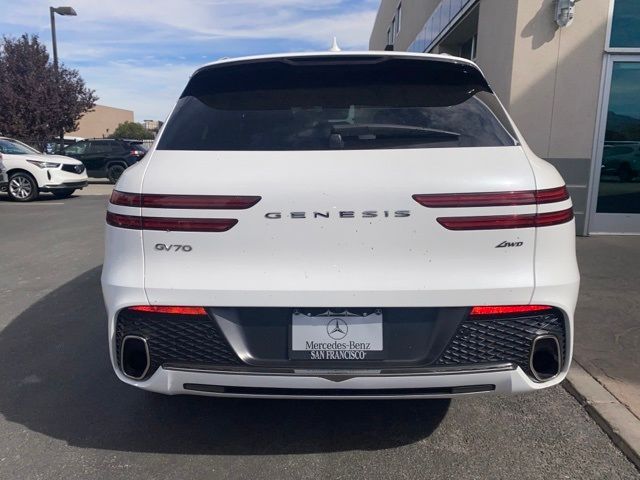 2022 Genesis GV70 2.5T