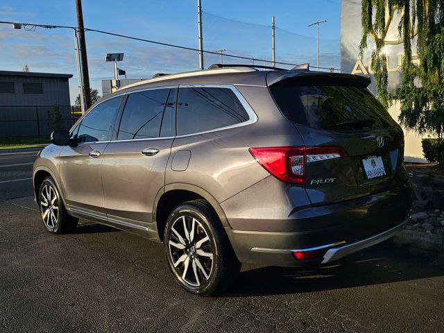 2022 Honda Pilot Touring 8-Passenger