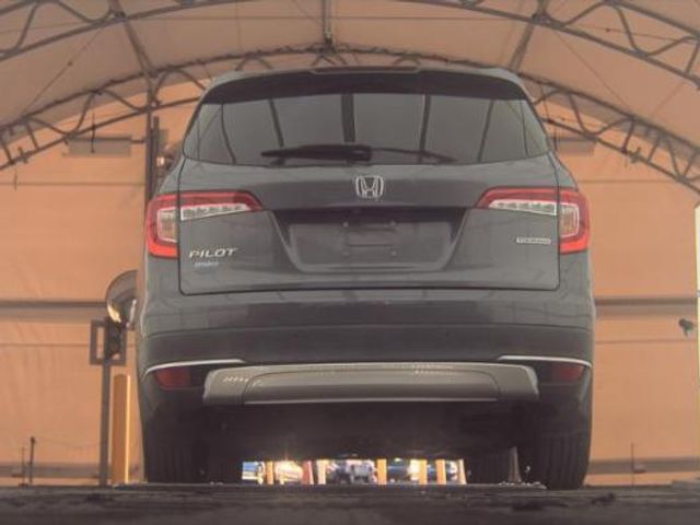 2022 Honda Pilot Touring 7-Passenger