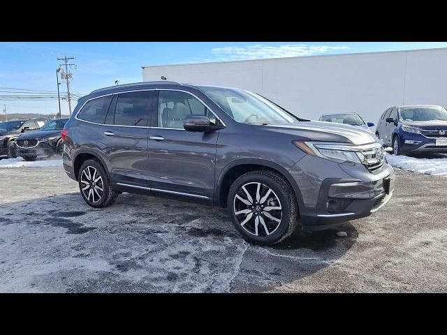 2022 Honda Pilot Touring 8-Passenger