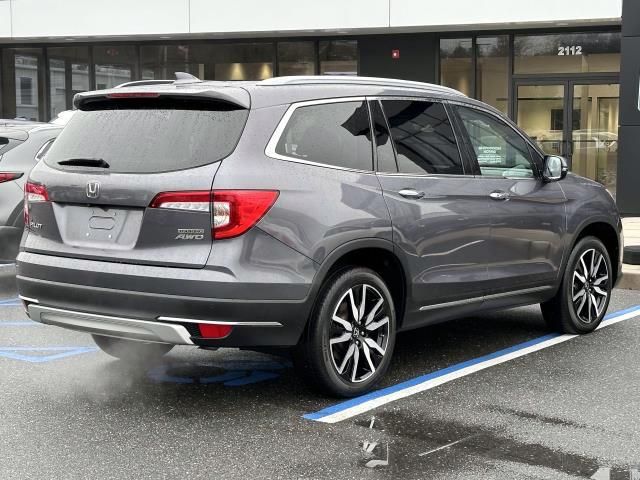 2022 Honda Pilot Touring 8-Passenger