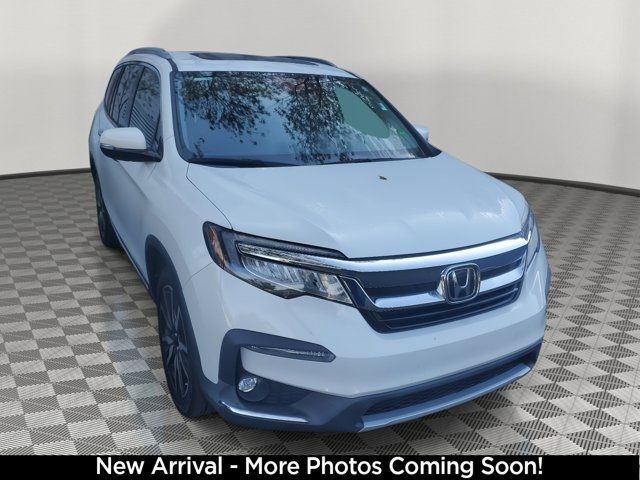 2022 Honda Pilot Touring 8-Passenger