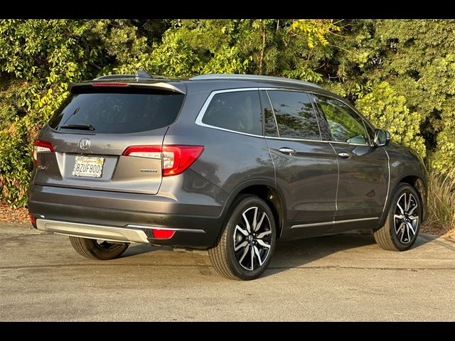 2022 Honda Pilot Touring 8-Passenger