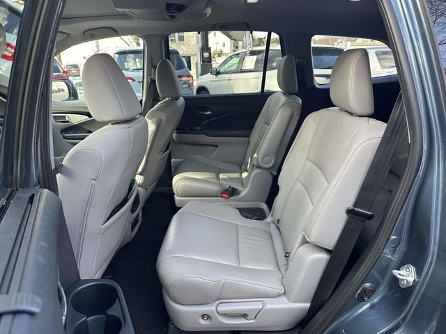 2022 Honda Pilot Touring 7-Passenger