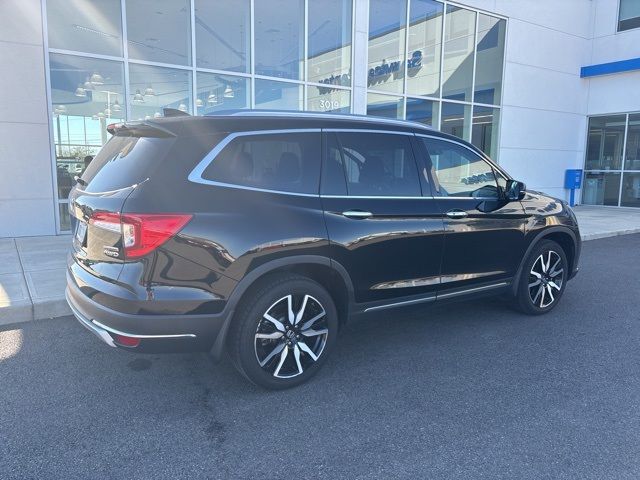 2022 Honda Pilot Touring 8-Passenger