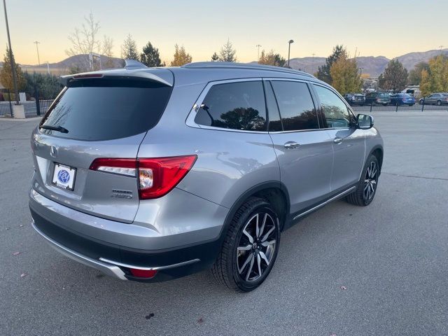 2022 Honda Pilot Touring 8-Passenger