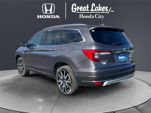 2022 Honda Pilot Touring 8-Passenger