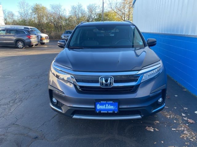 2022 Honda Pilot Touring 8-Passenger