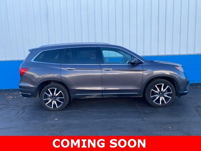 2022 Honda Pilot Touring 8-Passenger