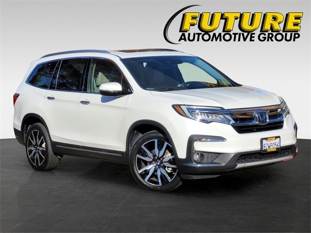 2022 Honda Pilot Touring 8-Passenger