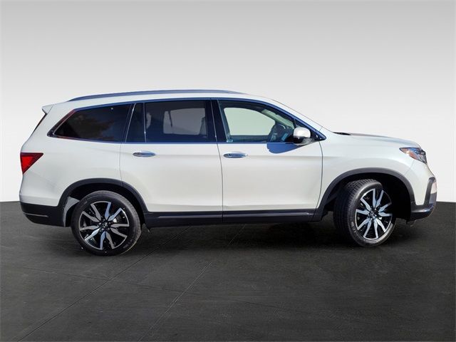 2022 Honda Pilot Touring 8-Passenger