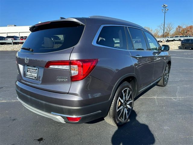 2022 Honda Pilot Touring 8-Passenger