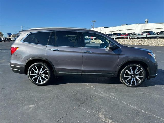 2022 Honda Pilot Touring 8-Passenger