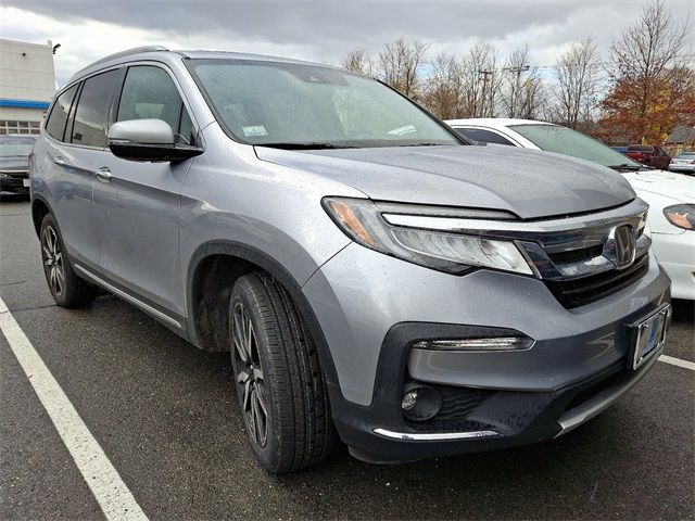 2022 Honda Pilot Touring 8-Passenger