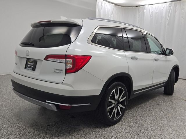 2022 Honda Pilot Touring 8-Passenger