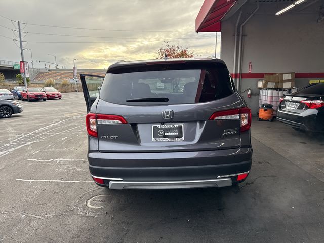 2022 Honda Pilot Touring 8-Passenger