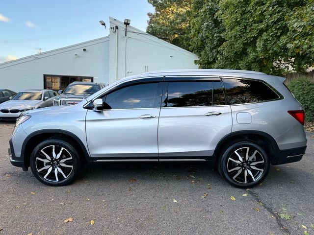 2022 Honda Pilot Touring 8-Passenger