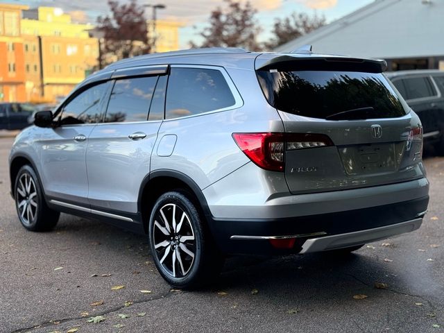 2022 Honda Pilot Touring 8-Passenger