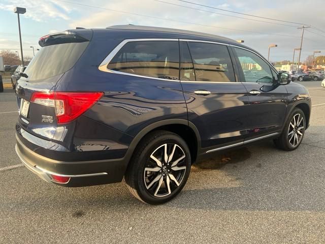 2022 Honda Pilot Touring 8-Passenger