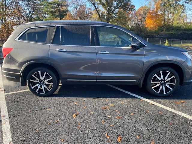 2022 Honda Pilot Touring 8-Passenger