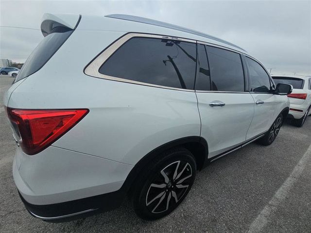 2022 Honda Pilot Touring 7-Passenger