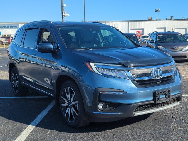 2022 Honda Pilot Touring 8-Passenger