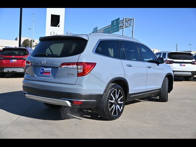 2022 Honda Pilot Touring 8-Passenger