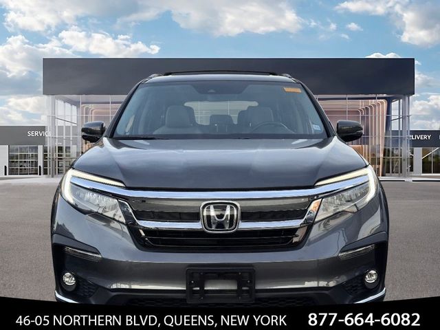 2022 Honda Pilot Touring 8-Passenger