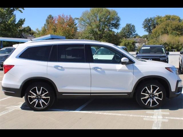 2022 Honda Pilot Touring 8-Passenger