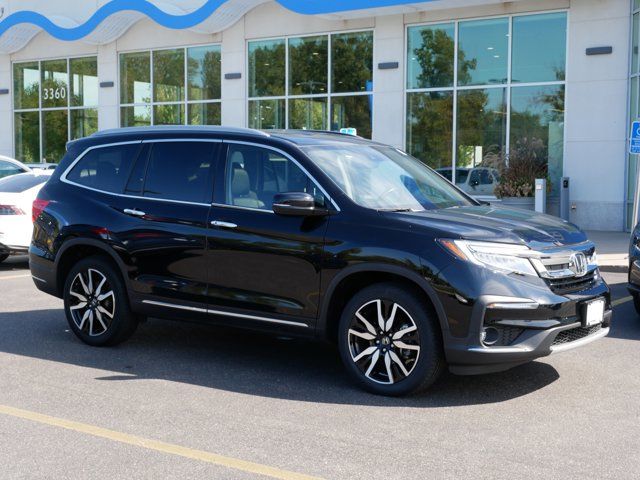 2022 Honda Pilot Touring 8-Passenger