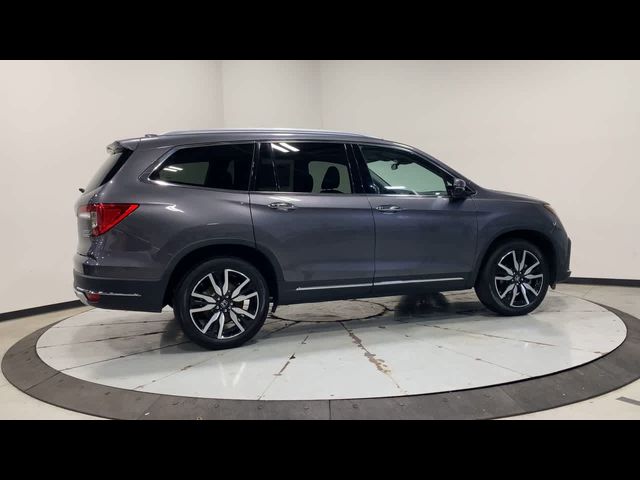 2022 Honda Pilot Touring 8-Passenger