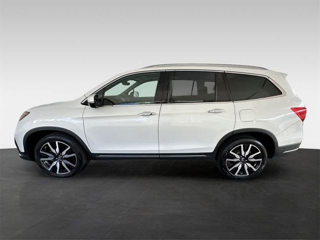 2022 Honda Pilot Touring 8-Passenger