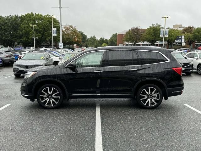 2022 Honda Pilot Touring 8-Passenger