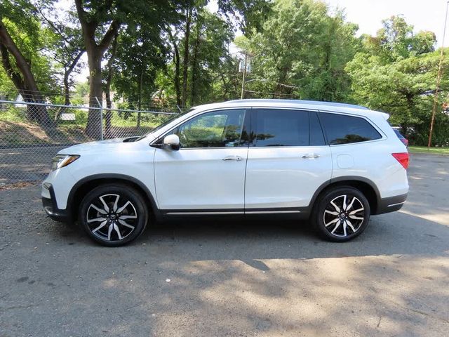 2022 Honda Pilot Touring 8-Passenger