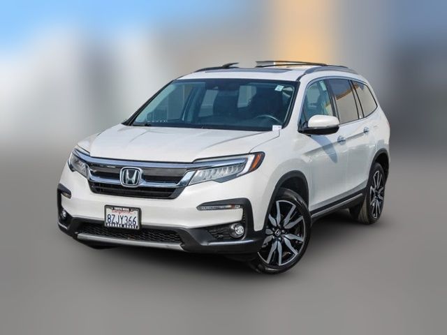 2022 Honda Pilot Touring 8-Passenger