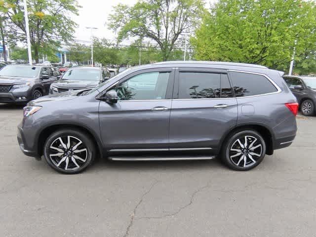 2022 Honda Pilot Touring 8-Passenger