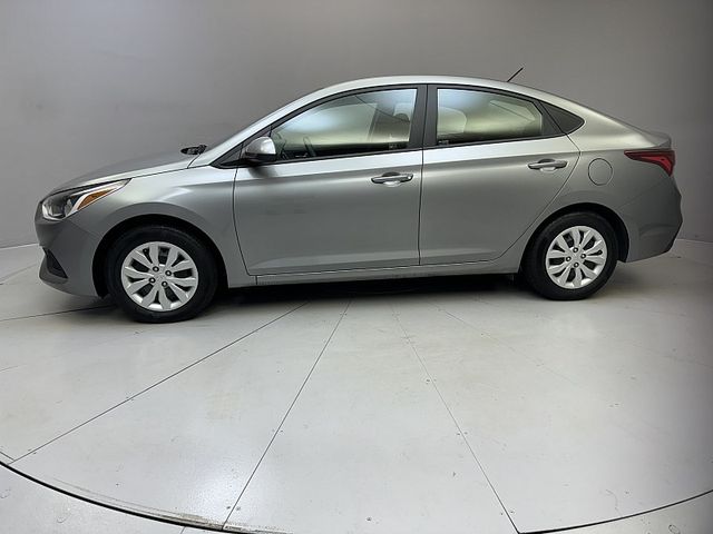 2022 Hyundai Accent SE