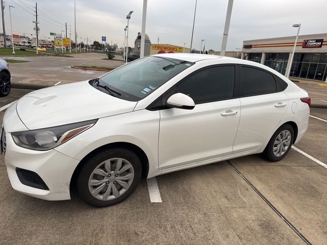 2022 Hyundai Accent SE