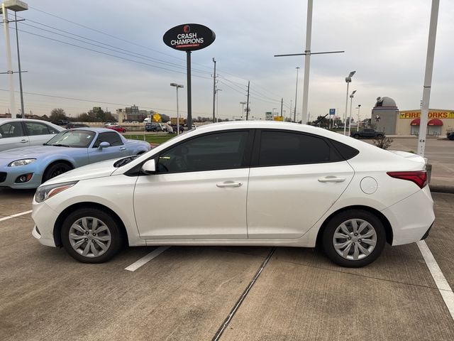 2022 Hyundai Accent SE