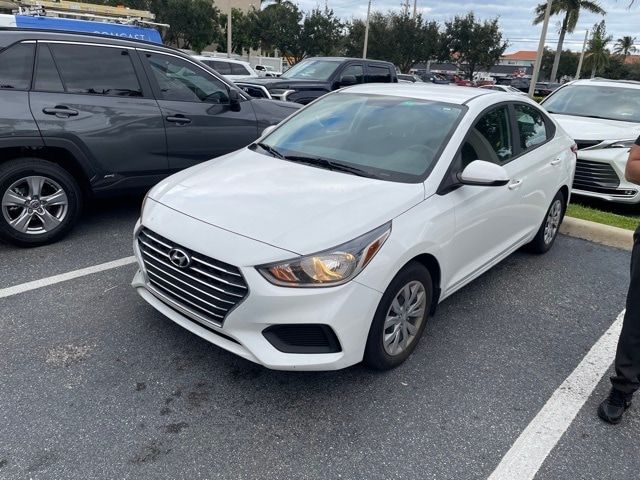 2022 Hyundai Accent SE