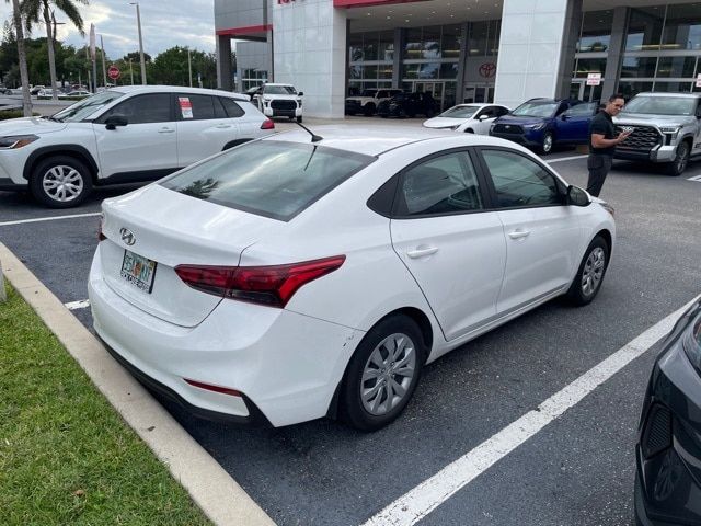 2022 Hyundai Accent SE